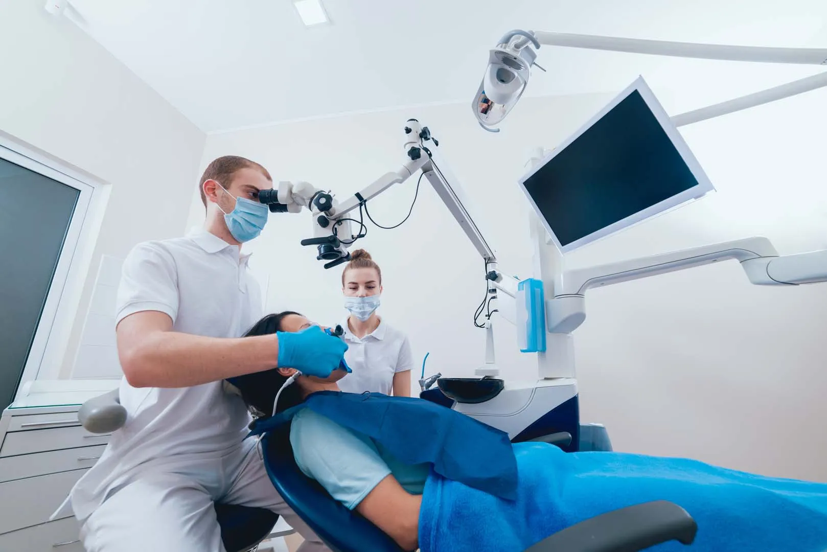 Sedation monitoring equipment in a Molina Endodontics treatment room